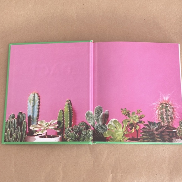 The Little Book of Cacti and other succulents - Picture 4 of 6